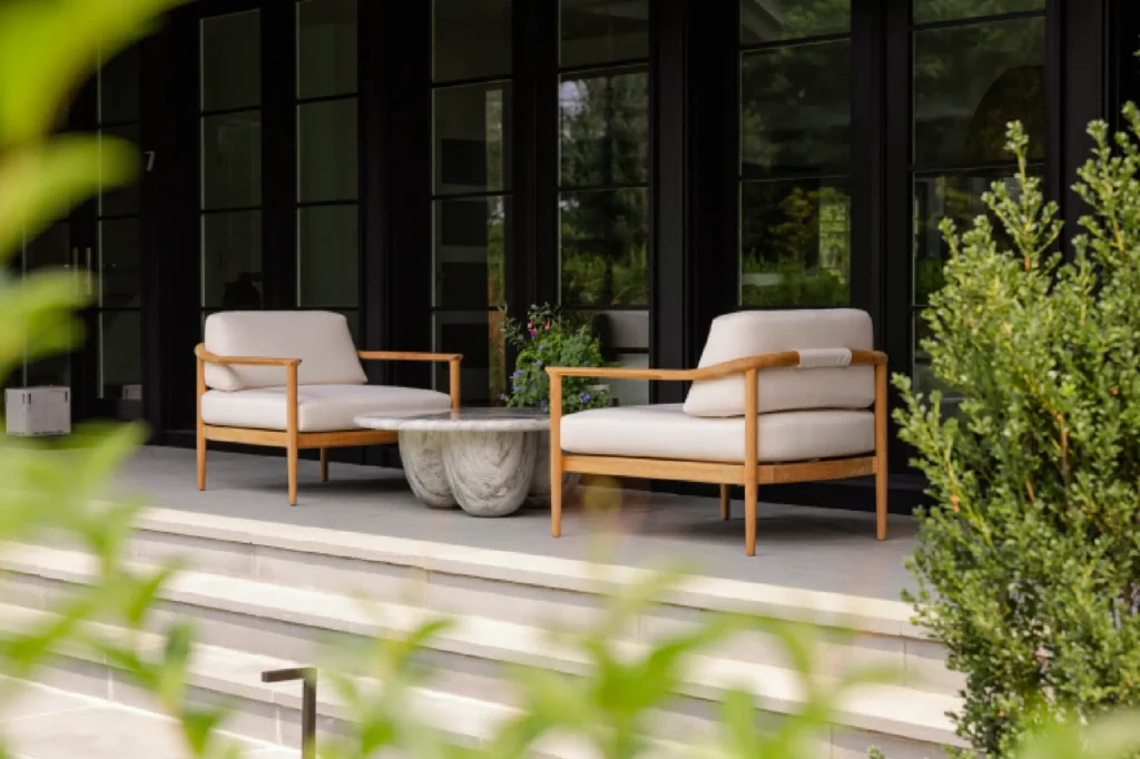 Pond House in Westport, CT, by Spring Architecture + Design, is a 4,500 sq ft coastal renovation blending modern farmhouse and Japanese architecture with waterfront views and refined outdoor living.