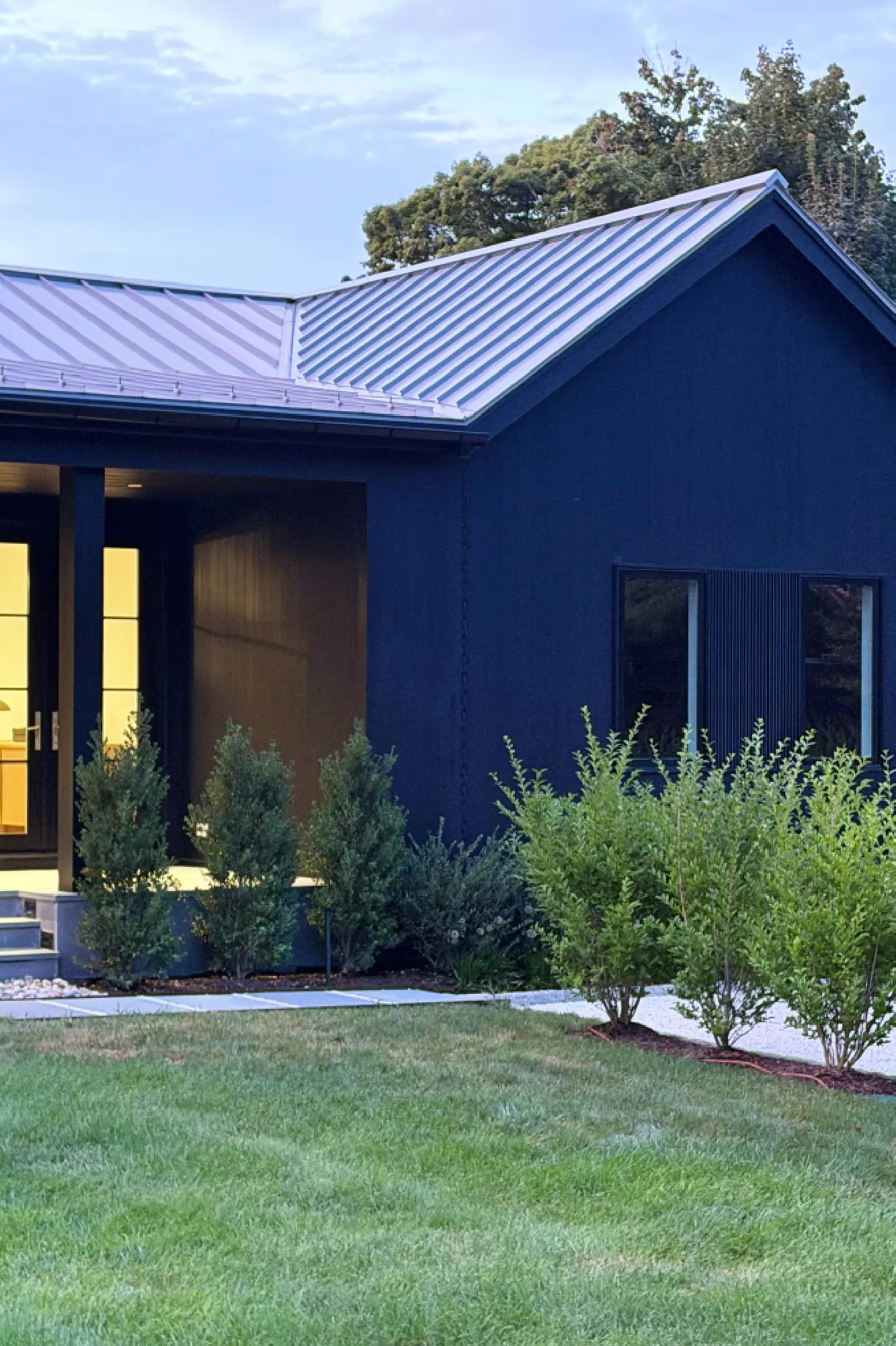 Pond House in Westport, CT, by Spring Architecture + Design, is a 4,500 sq ft coastal renovation blending modern farmhouse and Japanese architecture with waterfront views and refined outdoor living.